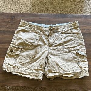 Lee Women's Tan Cargo Shorts